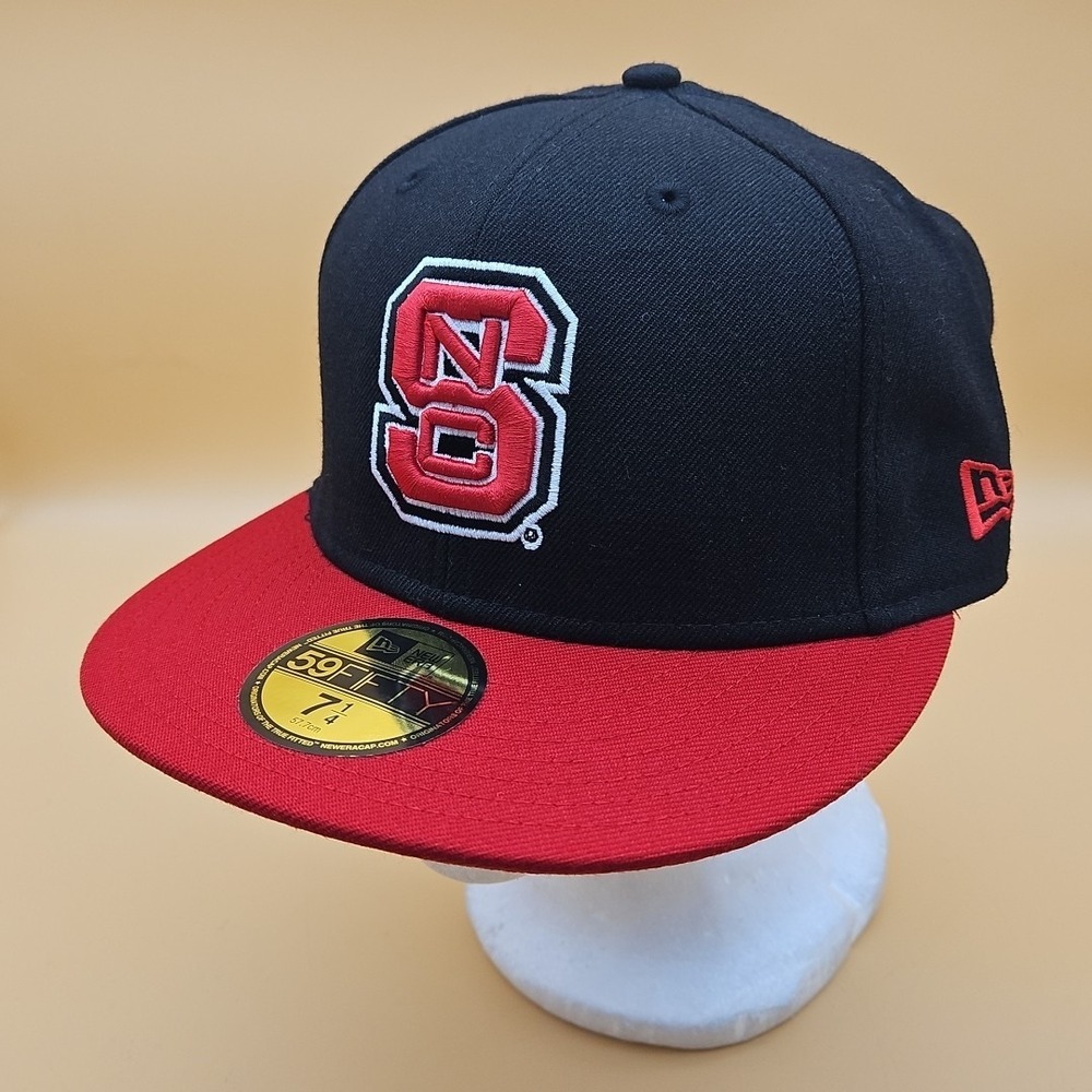 NC State‎ Wolfpack Hat Cap New Era Fitted Size 7 1/4 Black Red 59Fifty NCAA